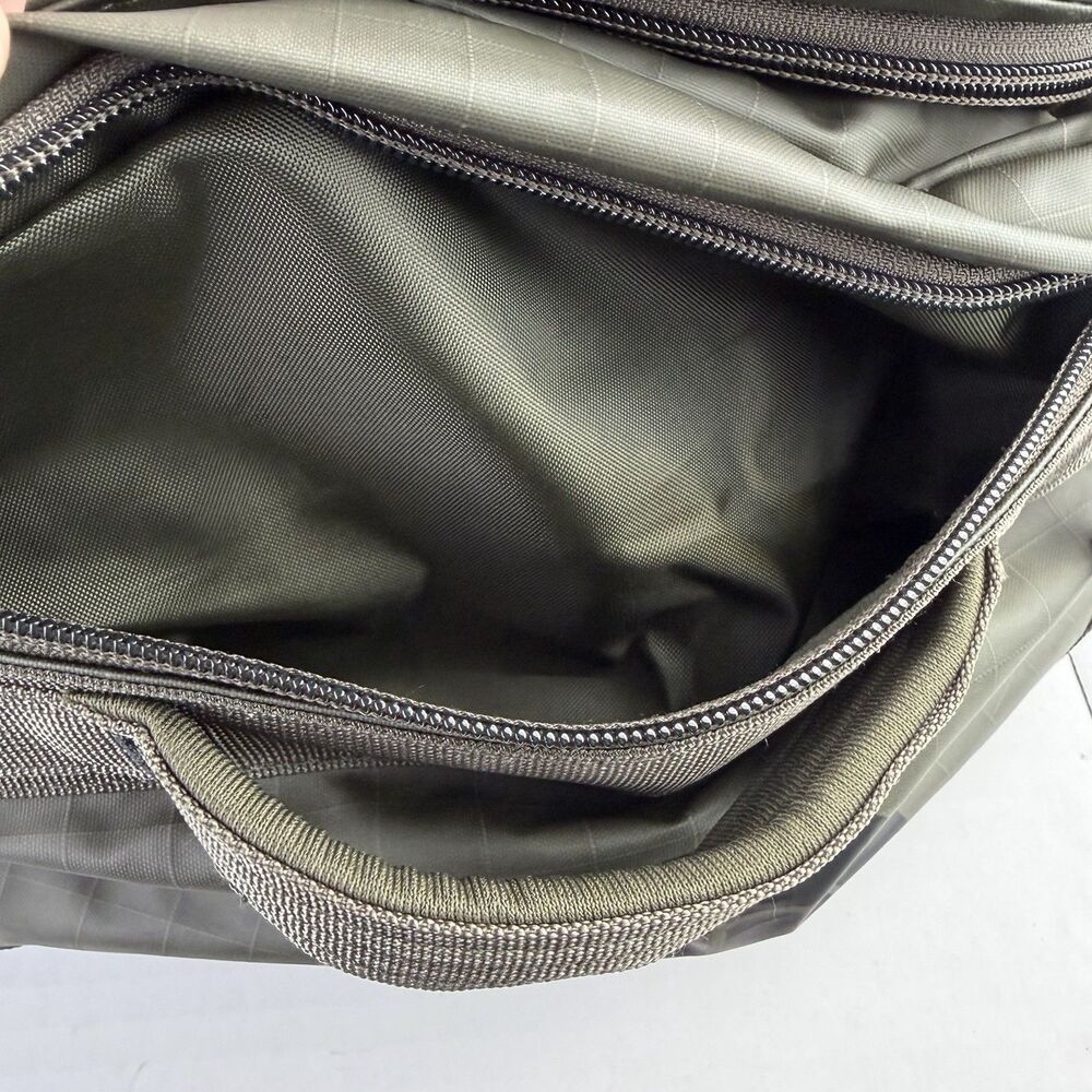 The North Face Base Camp Voyager 32L Duffel Bag Taupe Green Backpack - Picture 9 of 16